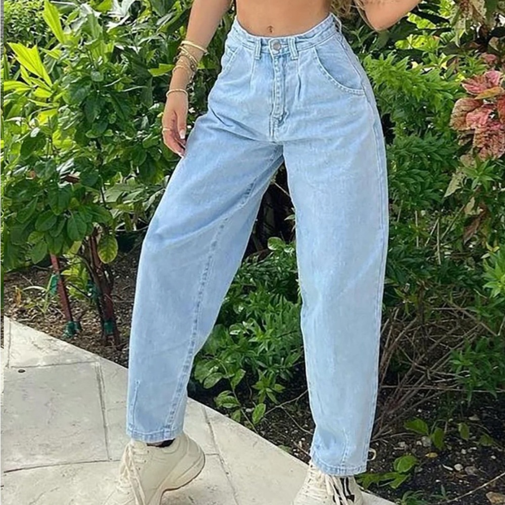 Fashion Nova Light Wash Denim Pleated Tapered Balloon Barrel Mom Jean Sz Small